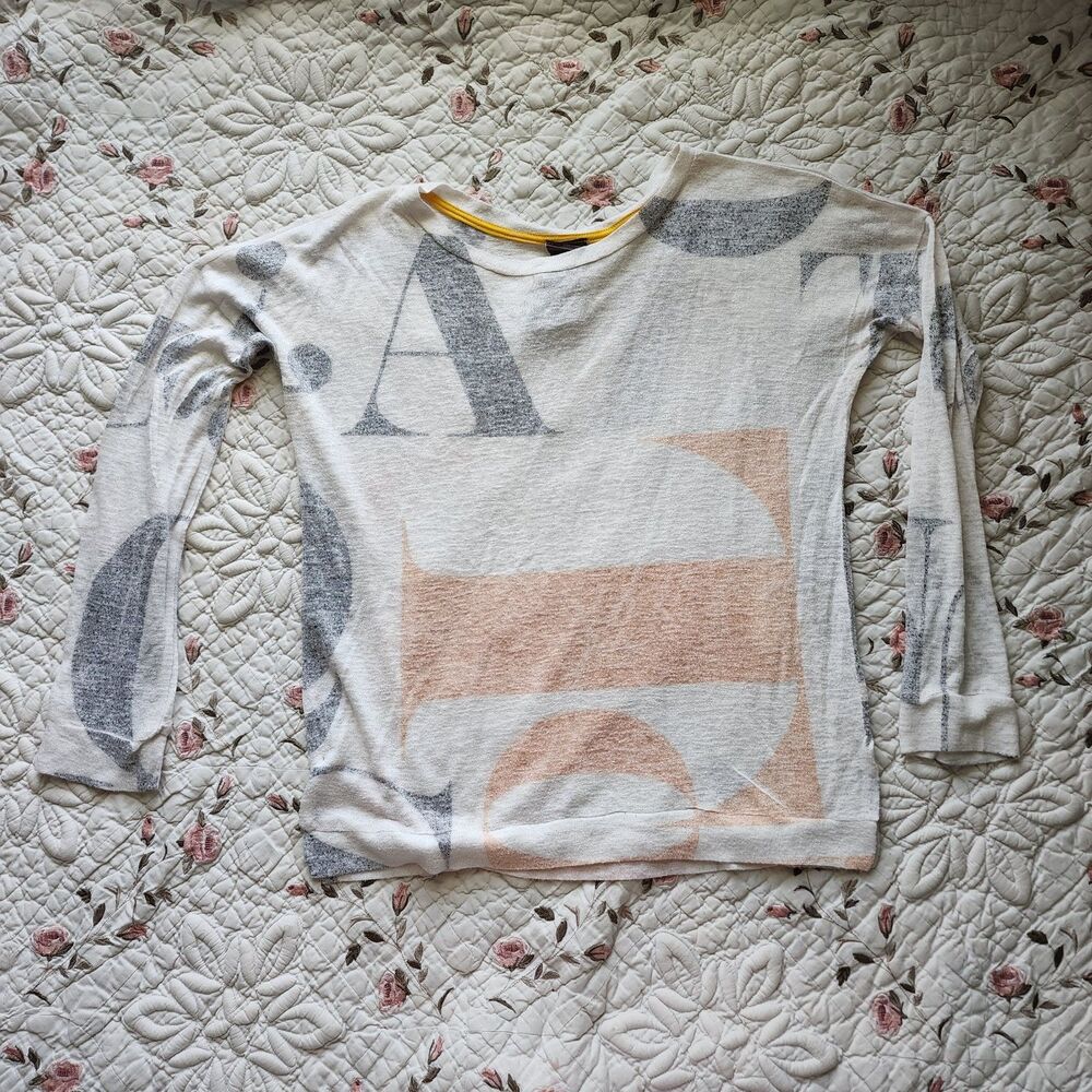 Moon Collection Women's Size M Top White Gray Abstract Graphic Long Sleeve Shirt
